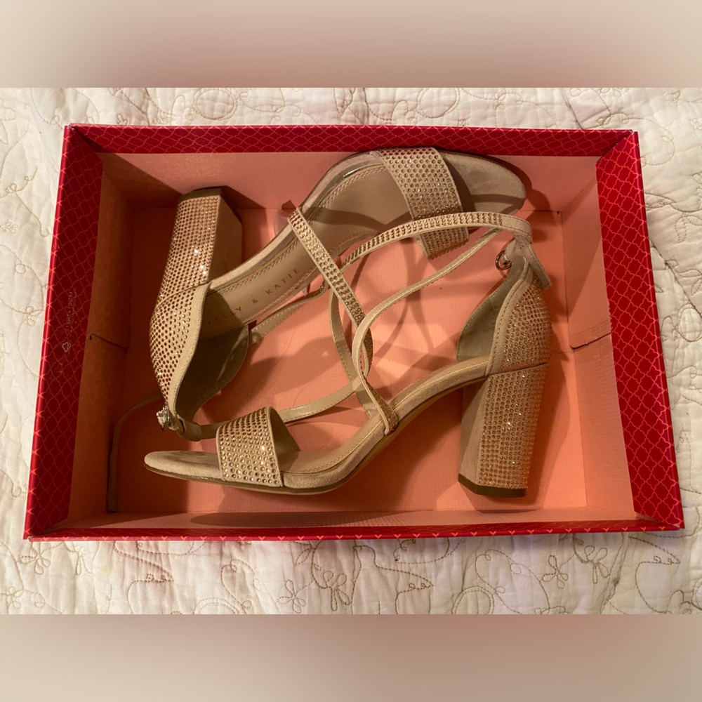 Kelly and Katie Peach Neutral Heels